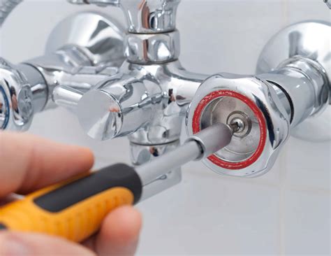 how to replace leaking shower faucet|How to Replace Shower Faucet – Faucet Maintenance, DIY Tips。